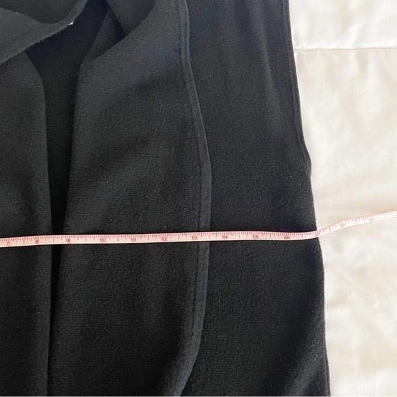 CHICO’S Black Open Front Patch Pocket Sleeveless Sweater Size Small - Picture 4 of 9